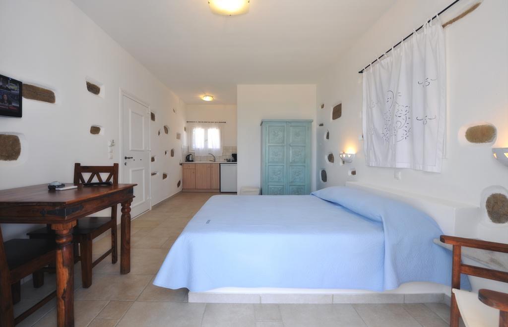 Degaetas Resort Antiparos Room photo